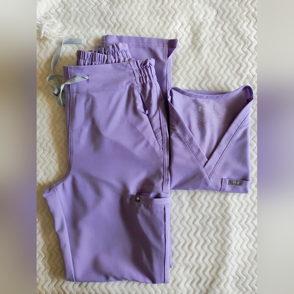 FIGS SCRUBS TOP